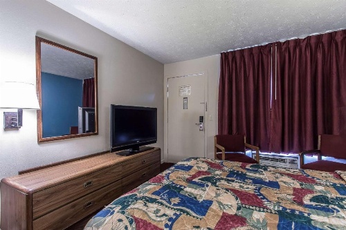 Rodeway Inn image 10