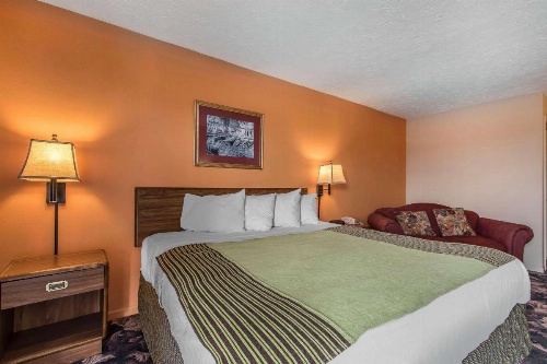 Rodeway Inn image 11
