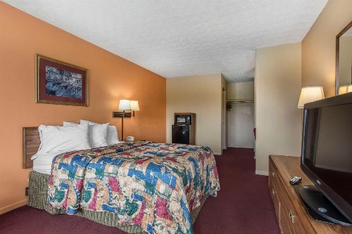 Rodeway Inn image 12