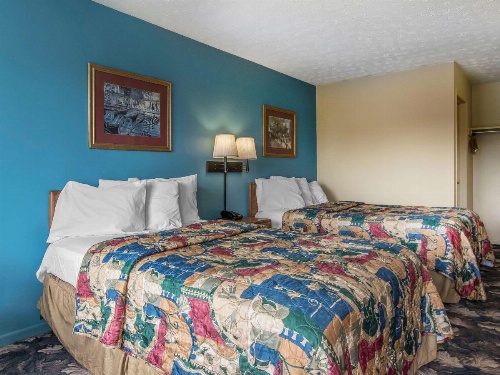 Rodeway Inn image 27