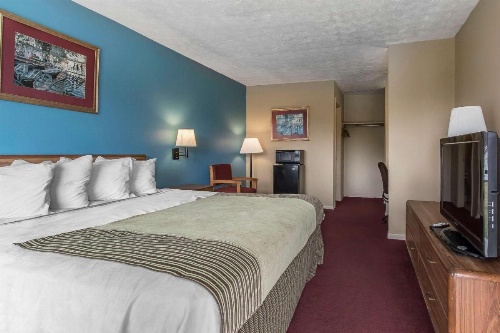 Rodeway Inn image 28
