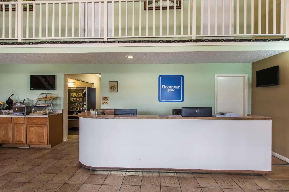 Rodeway Inn Main image